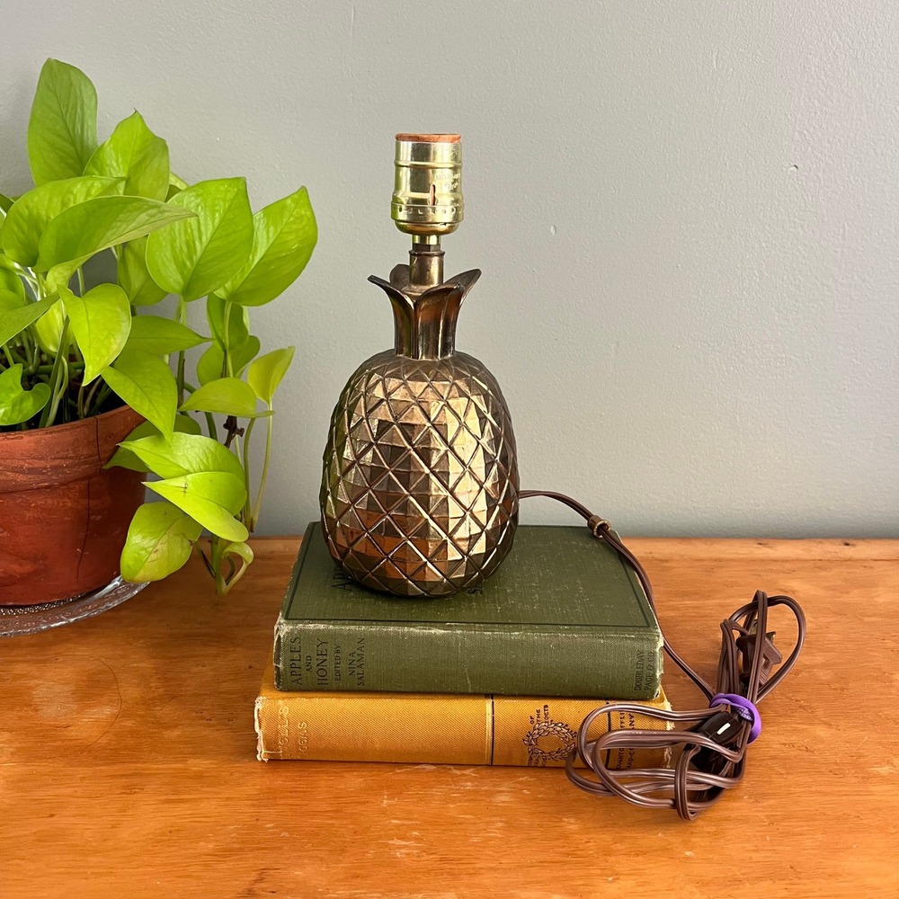 Vintage Heavy Brass Pineapple Table Lamp Hollywood Regency Gold Accent Light